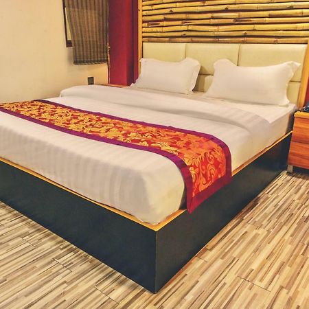 Clear Sky Inn Hulhumale Bagian luar foto
