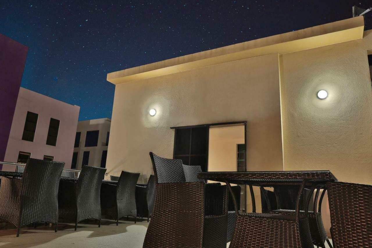 Clear Sky Inn Hulhumale Bagian luar foto
